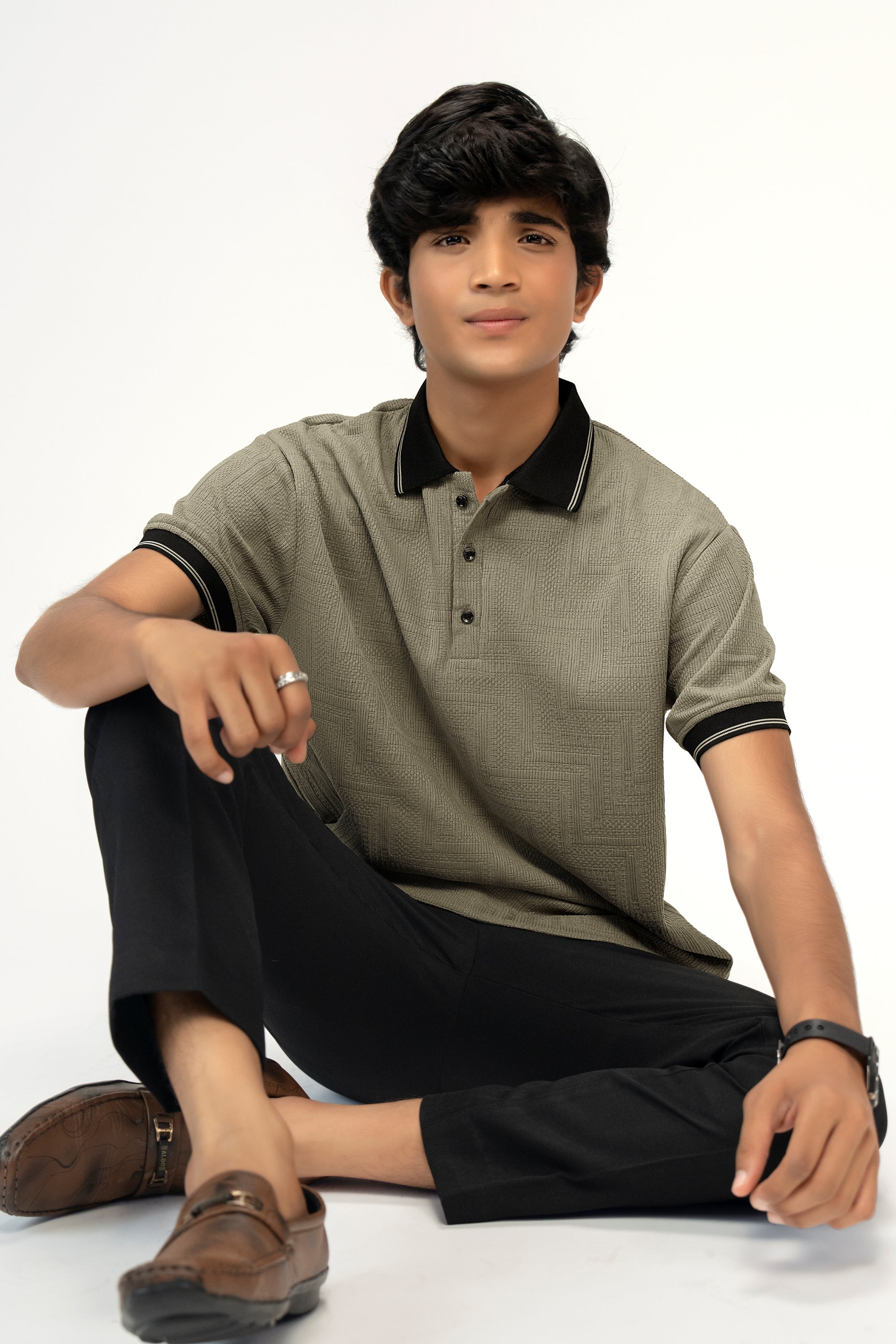 SOFT OYSTER GREY TEXTURED BOYS POLO