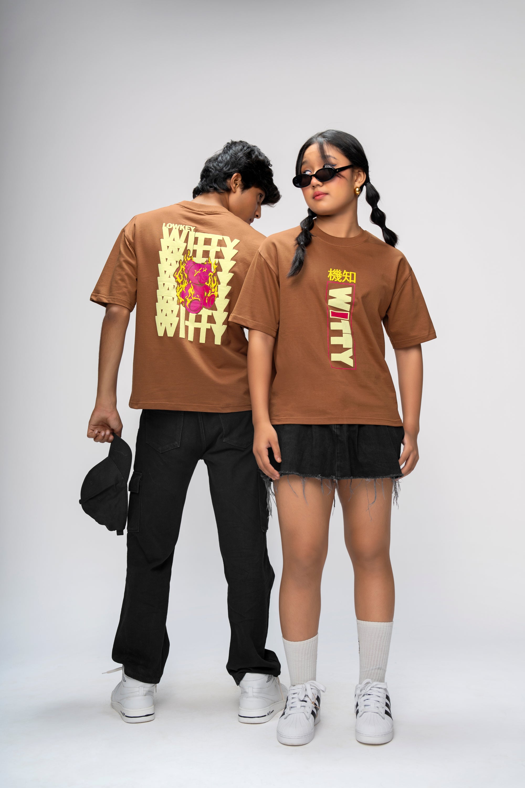 WIT POP BROWN OVERSIZED UNISEX T-SHIRT