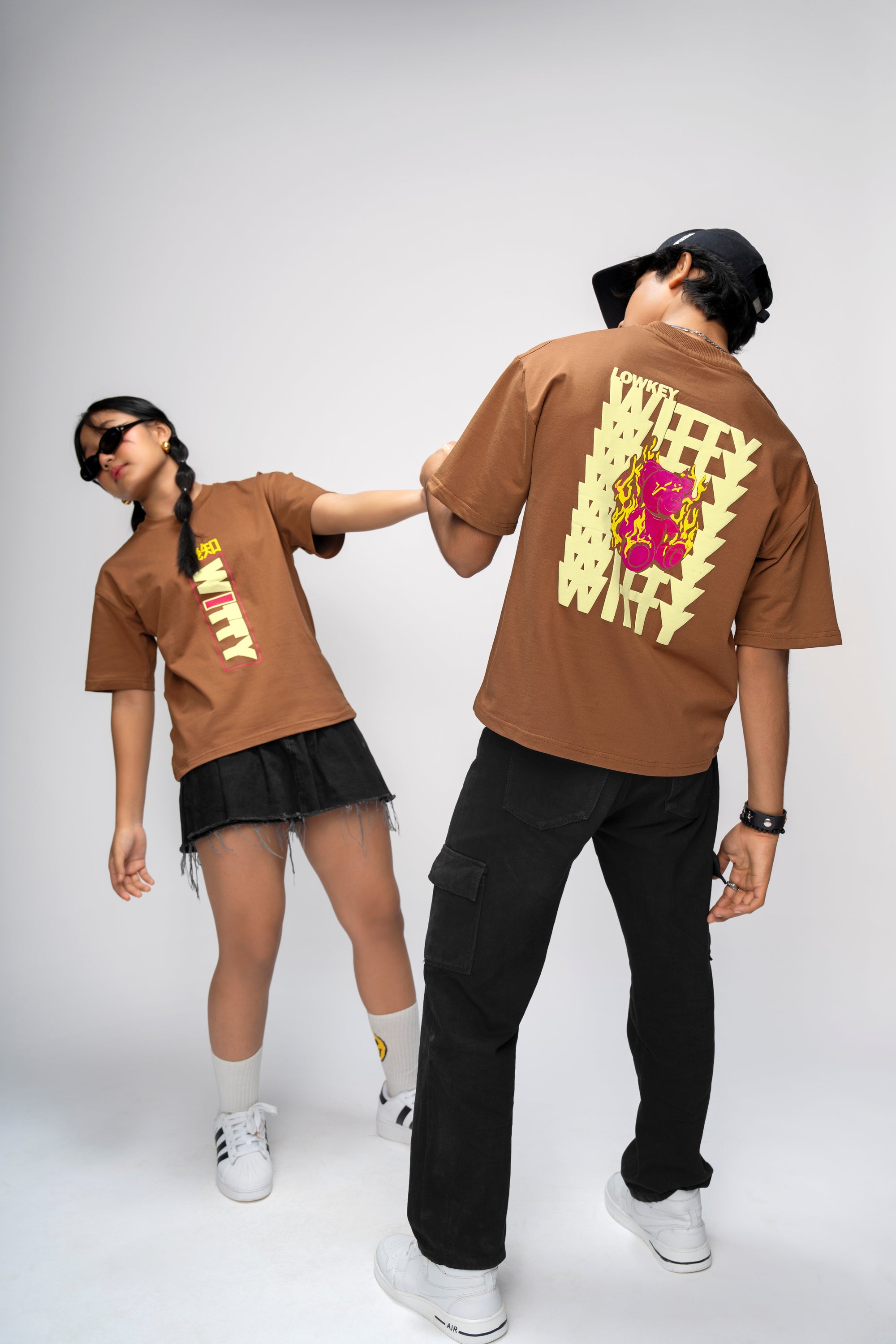 WIT POP BROWN OVERSIZED UNISEX T-SHIRT