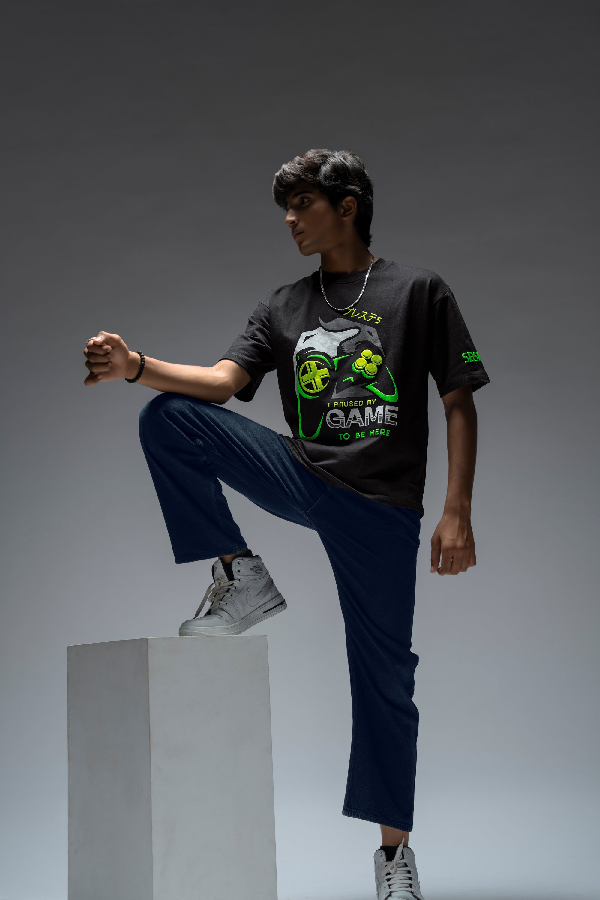 GAME GLITCH BLACK OVERSIZED UNISEX T-SHIRT